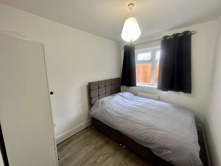 2 Bedroom House,Brownhillrd Se6 Londen Buitenkant foto