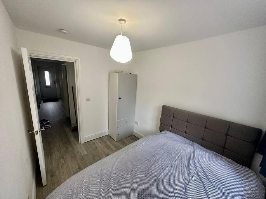 2 Bedroom House,Brownhillrd Se6 Londen Buitenkant foto