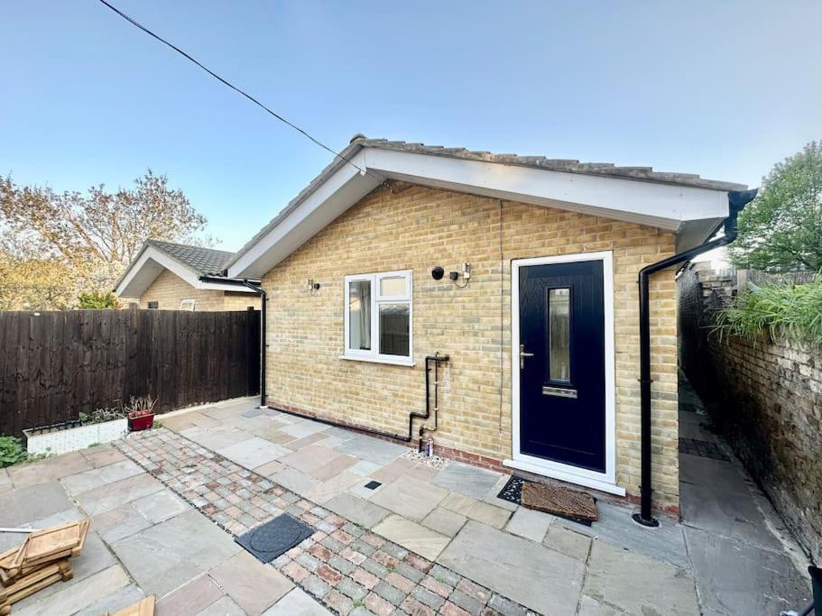 2 Bedroom House,Brownhillrd Se6 Londen Buitenkant foto